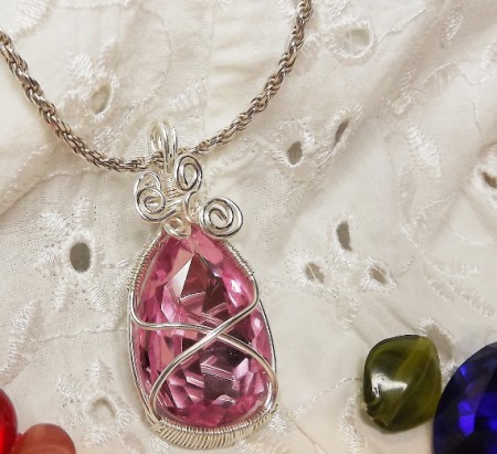 Távolkeleti kabochon ezüstözött ékszerdróttal